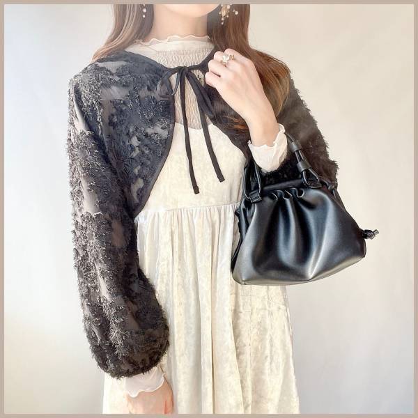 1,000円台とは思えない！【しまむら】抜群の高見え！「ベロアアイテム」にキュン♡