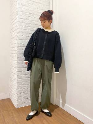 カラーアイテムと相性抜群♡【グローバルワーク】季節問わず大活躍！「黒カーデコーデ」