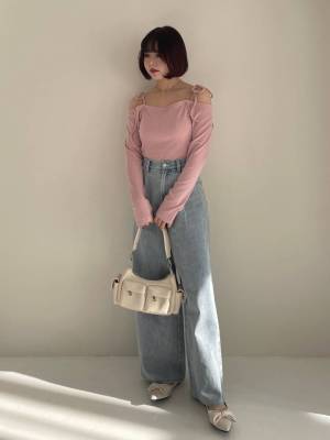 デコルテきれい見え♡ いま気になるのは【オフショルトップス】