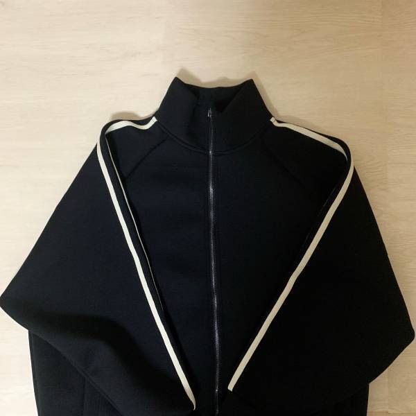 今めっっちゃ流行ってるこれが【しまむら】で！？大注目の”トラックジャケット”は完売前にGETして！