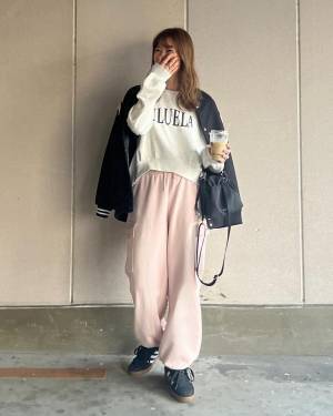 話題のアイテムやっぱ最強♡【ユニクロ】春に向けて手に入れて！「ピンクカーゴ」