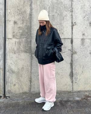 話題のアイテムやっぱ最強♡【ユニクロ】春に向けて手に入れて！「ピンクカーゴ」