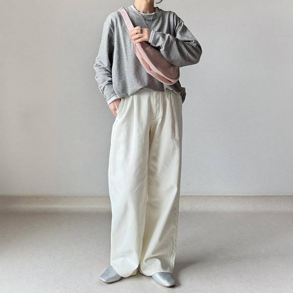 「絶対使える」から「3色買い」！「レイヤード」に最適◎【ユニクロ】の「持ってて損なし」”ベーシックトップス”