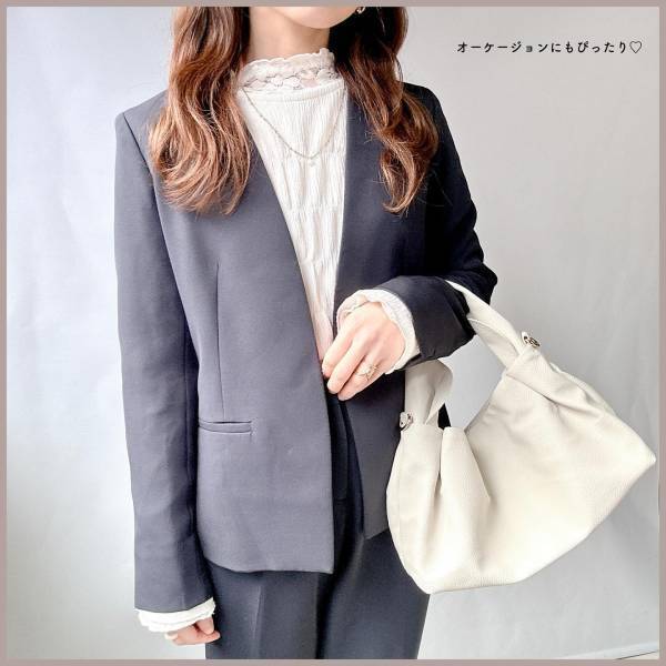 《まさかの1089円！？》この可愛さ「罪です」♡【しまむら】「色ち買い」したい”胸シャーリングトップス”