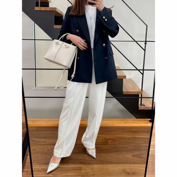 やっぱり白って定番だからずっと使える！！【UNIQLO】”クルーネックT”が《今年も大活躍！》