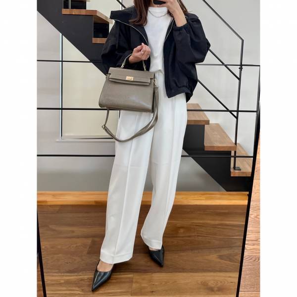 今買うべきバズり中ボトムス教えます♡【ユニクロ】超人気”タックワイドパンツ”の新色が神…！