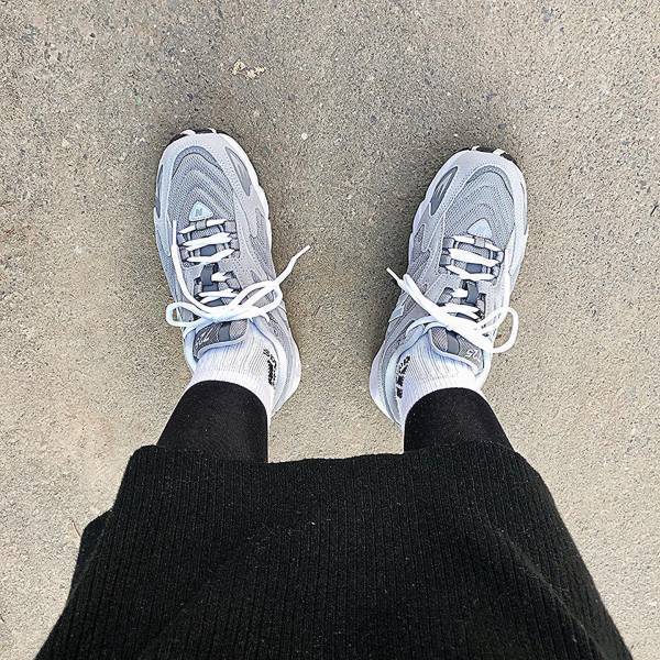 〈おしゃれさんも大注目！〉抜け感出すなら【ハイテクスニーカー】一択♡