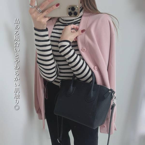 春はやっぱり『ピンク』に「一目惚れ♡」【ユニクロ】で作る”春先取りコーデ”にぴったりな「万能アイテム」