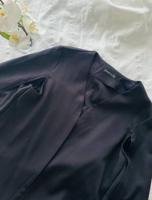 《定番アイテムばかり手に取ってない？》【SHEIN】でオシャレ見え抜群のお得な”ケープジャケット”見つけた♡「試してみる価値あり」