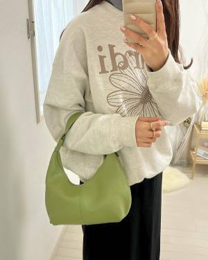 この春は【ライムグリーン】が優勝♡ フレッシュな印象の「最旬コーデ」とは？