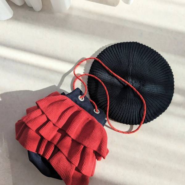 今季取り入れたい！ 可愛くてテンションが上がる♡【ニットバッグ】