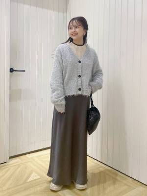 いつものコーデを上品に♡ 春、着映えする【サテンスカート】が見逃せない！！