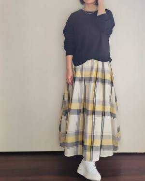 《40代におすすめしたいーーー！！》「試着して即決」！【しまむら】の”チェックスカート”が春夏コーデにぴったり♡