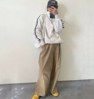 《可愛すぎるトップス♡》「SNSでも」反響が！？【しまむら】”ライン×ハーフジップ”の着回し5選