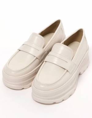 ガーリーに履きこなせる♡【厚底シューズ】