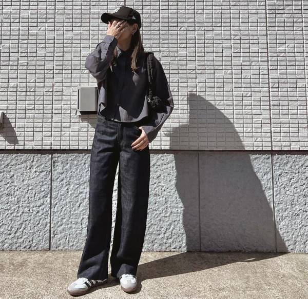 新作が「良すぎました」！！『2色買い』するほどオススメ！【UNIQLO：Ｃ】”新作デニム”が「どこから見ても形綺麗すぎる」