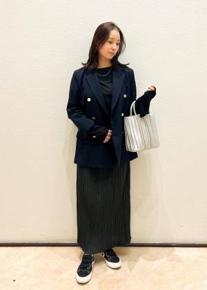 羽織るだけで上級者♡【ロペピクニック】今すぐ真似したい！「紺ブレ」コーデ