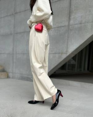 「足長見えする」♡ 1枚あると年中活躍する【ユニクロ】キレイに穿ける”タックワイドシリーズ”！！