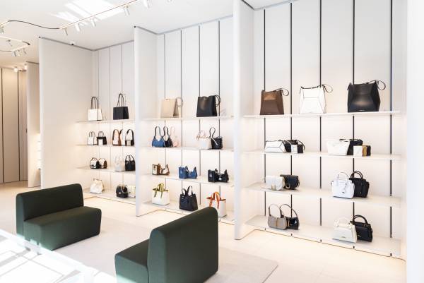 【CHARLES & KEITH】渋谷店がオープン！国内最大級の店舗で人気のアイテムは？