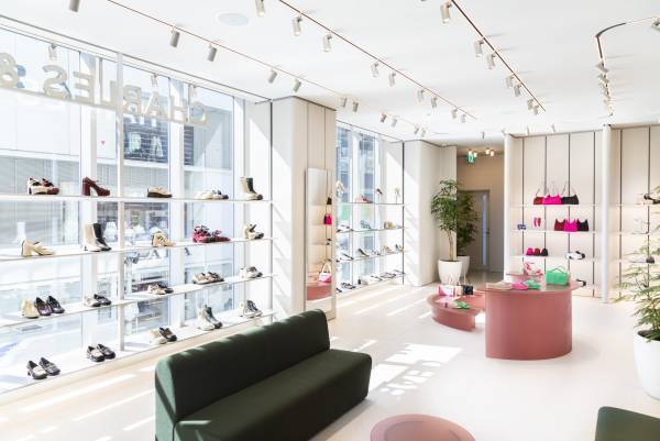 【CHARLES & KEITH】渋谷店がオープン！国内最大級の店舗で人気のアイテムは？