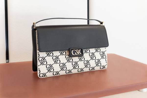 【CHARLES & KEITH】渋谷店がオープン！国内最大級の店舗で人気のアイテムは？