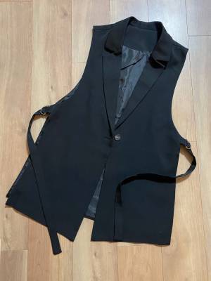 《春はジレの出番です！》【GRL】「プラスワンするだけ」でオシャレに！？“ジレ”着回しコーデ3選♡