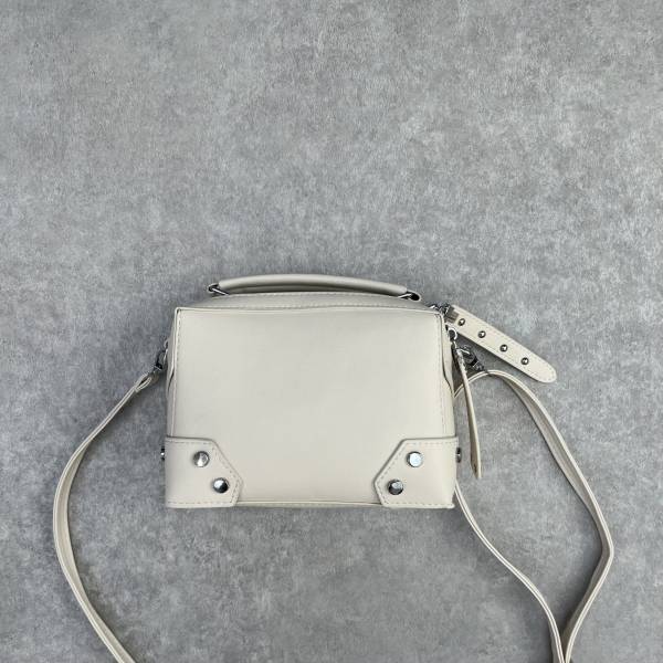 《ZOZOTOWNで買える！》【florist】可愛いすぎる“スクエアバッグ”を使った組み合わせ3選♡