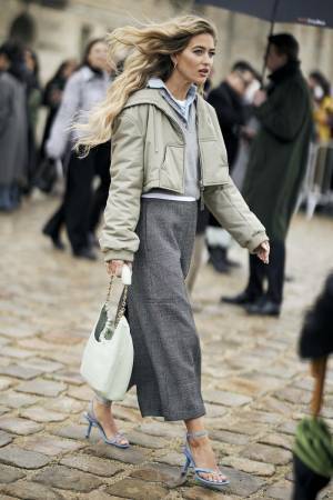 春の軽アウターにぴったりな「ブルゾン」の旬ルック５選【ストリートスナップ】