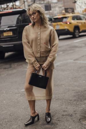 春の軽アウターにぴったりな「ブルゾン」の旬ルック５選【ストリートスナップ】