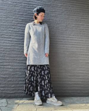 《淡いカラーが春に映える！？》「どんなコーデにもマッチ」♡【VANS】の”ベージュスニーカー”で春コーデ3選！