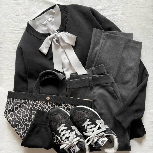 《こりゃ名品だわっ！》【ユニクロ】ハレの日にも大活躍♡ 華やか「上品ブラウス」