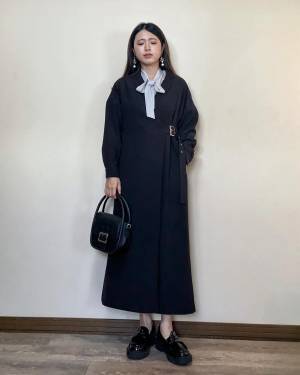 《こりゃ名品だわっ！》【ユニクロ】ハレの日にも大活躍♡ 華やか「上品ブラウス」