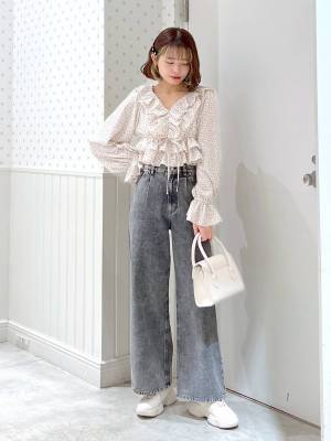 こりゃ無視できん可愛さッ♡♡【20代におすすめ】爆モテ不可避な「フリルブラウス」