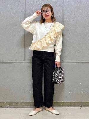 低身長さんに朗報ーーッ！！【グローバルワーク】フリル付きで可愛い♡「最旬スウェット」