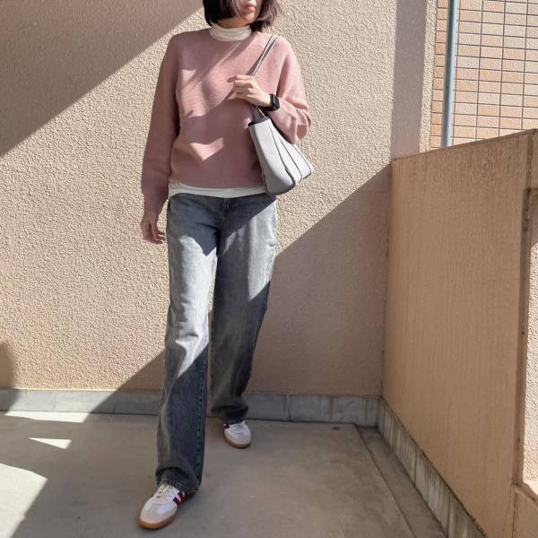 差し色におすすめ♡【ユニクロ】パッと顔が明るくなる！「カラートップス」