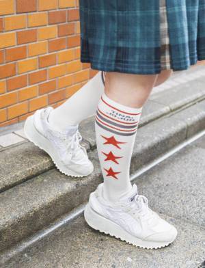 【TOKYOストリートスナップ】Vol.6 色で魅せるスクールガール風コーデ