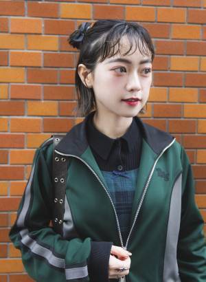 【TOKYOストリートスナップ】Vol.6 色で魅せるスクールガール風コーデ