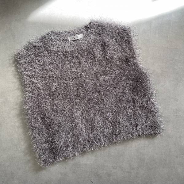 「流行りの服を安心価格で挑戦できる！」【しまむら】で買えるフェザーベストが「主役級に可愛い！」