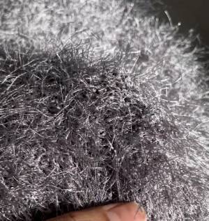 「流行りの服を安心価格で挑戦できる！」【しまむら】で買えるフェザーベストが「主役級に可愛い！」