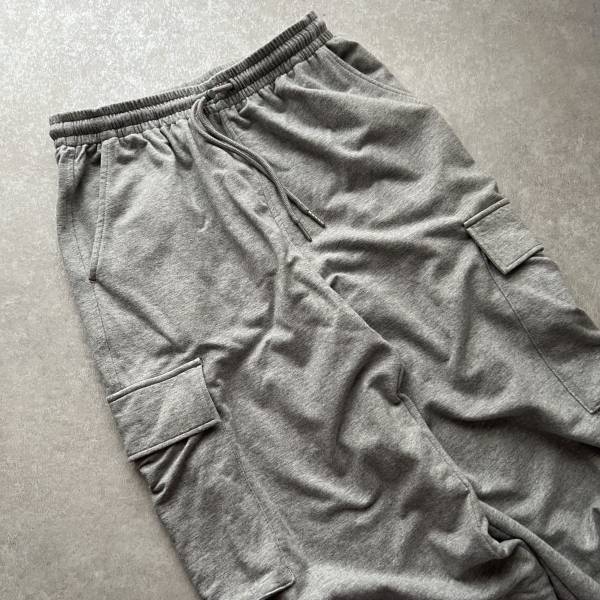 春も流行りの「パラシュートパンツ」「カーゴパンツ」が着たーーい！【ユニクロ・GU】の”トレンドボトムス”を使ったコーデ特集