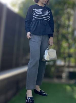 パンツスタイルにぴったり◎「スタイルアップ」にも期待！【アベイル】の「1枚でオシャレ見え」する”ペプラムトップス”とは