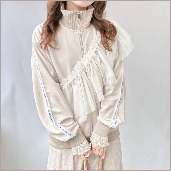 トレンドど真ん中！！【しまむら】着回しても可愛い♡「淡色トラックジャケット」