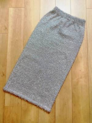 《1点投入で即華やか！》「歩くたび」輝く♡【GRL】「主役級」の”キラキラスカート”着回し3選！