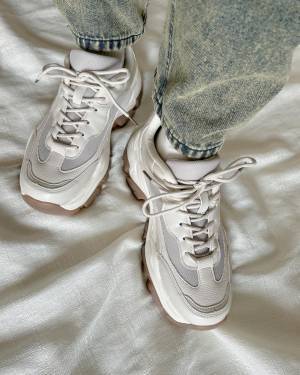 「即完売に納得の可愛さ♡」「色合わせ神ですか？」【しまむら】しまラー歓喜の”ダッドスニーカー”2選