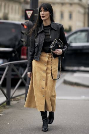 やっぱり万能なのは「ベージュボトム」！ 洗練の宿る軽快スタイル５選【ストリートスナップ】