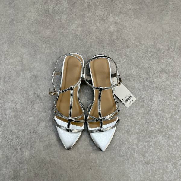 これから活躍間違いなし！！【GU】で買える”バッグ”＆”サンダル”を紹介