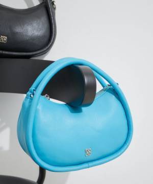 〈今、SNSで話題沸騰中！！ 〉【韓国っぽショルダーバッグ】って？