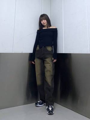 韓国っぽで話題！【オフショルトップス】で、春の「あか抜けコーデ」♡