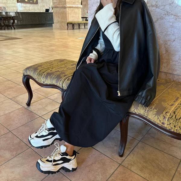 「即完売」に「納得」…！！【しまむら】の「スタイルアップ」できる”厚底スニーカー”をGET！！