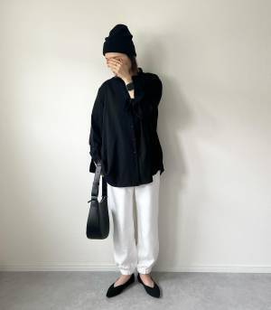 春も『黒』が可愛い！！【ユニクロ】重く見えない♡「お手本モノトーンコーデ」